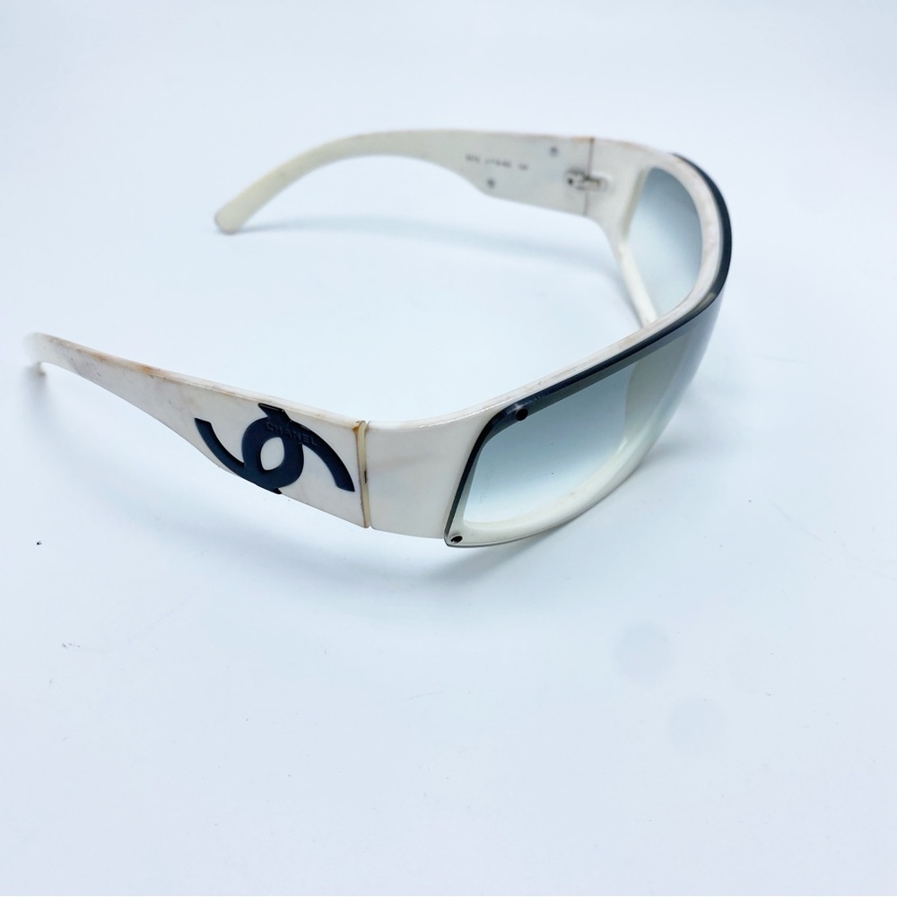 Authentic CHANEL Dream Wrap White & Black Sporty Y2K Early 2000s Sunglasses - Picture 6 of 12